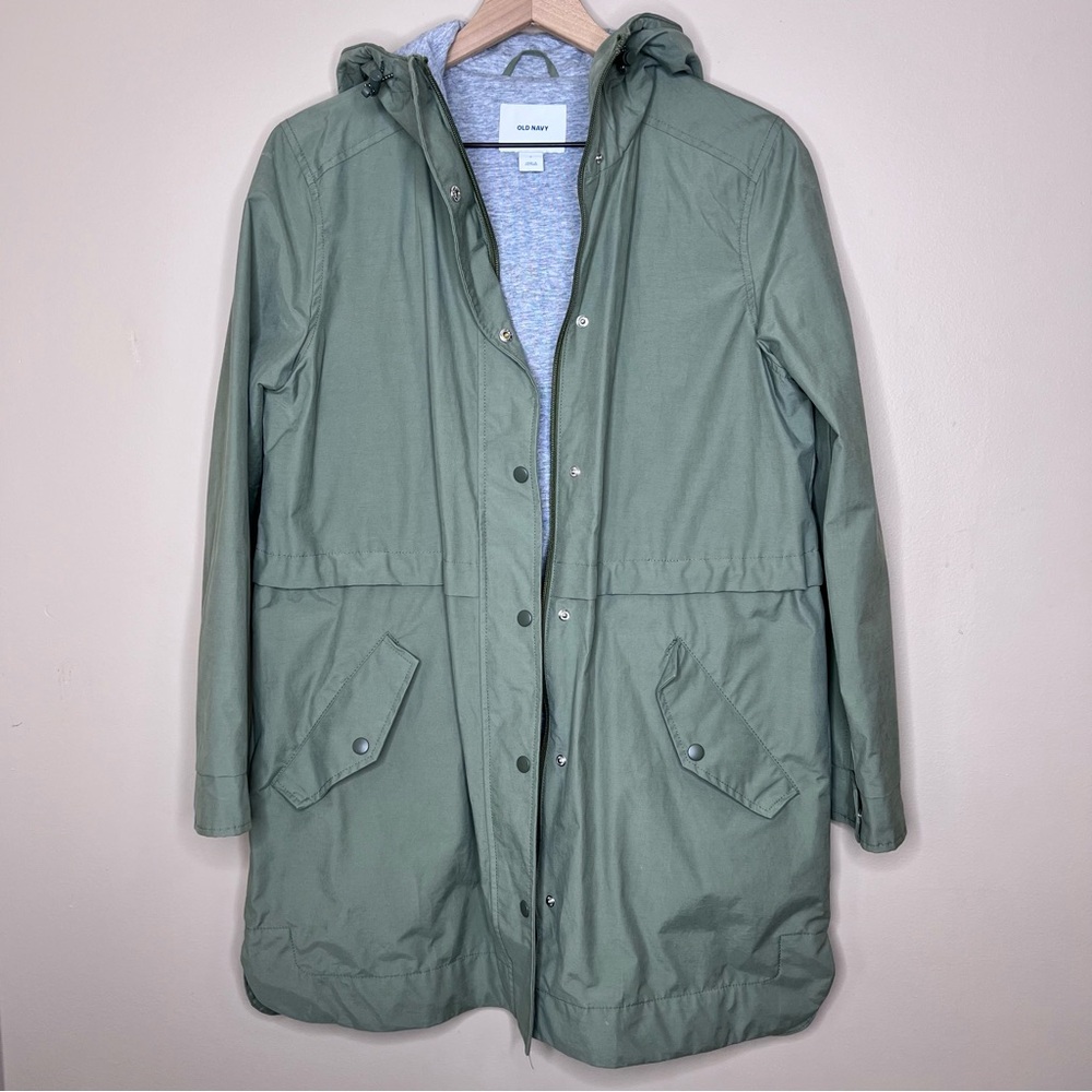 Old Navy Water-Resistant Hooded Anorak size Small